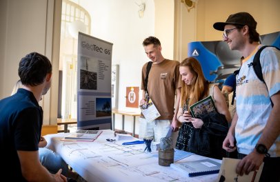 Kariérní den spojil studenty s firmami