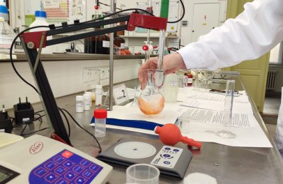 Praktické přípravné soustředění Chemické olympiády na sekci Chemie PřF UK