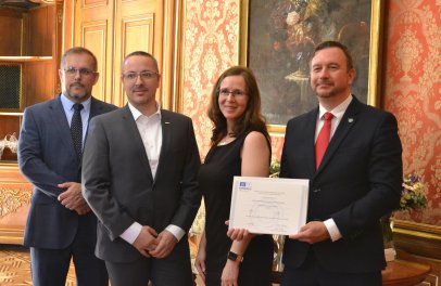 Certifikát UNESCO pro Mapovou sbírku slavnostně předán v Nostickém paláci