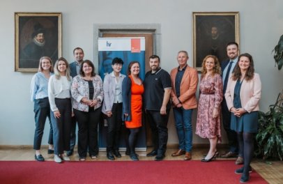 Charles University successfully defends prestigious HR Excellence in Research Award