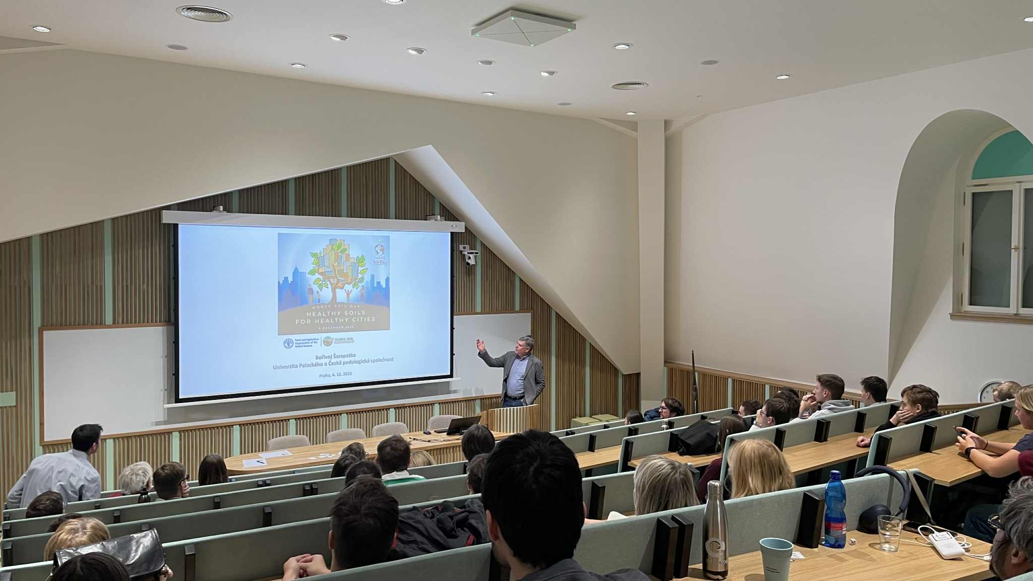 Tradiční seminář připomněl Světový den půdy